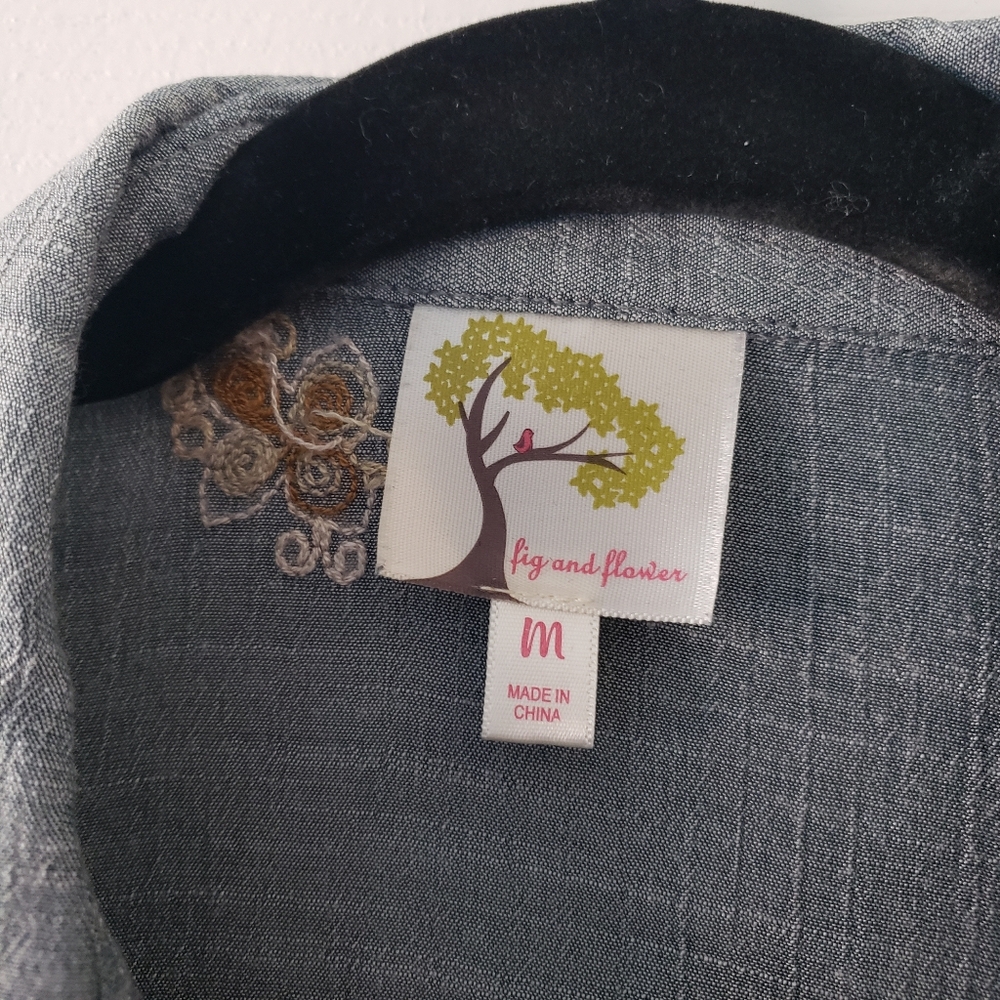 Anthro Fig and Flower Dusty Grey Blue Embroidered Collar Cottagecore Top #31 - Picture 4 of 9